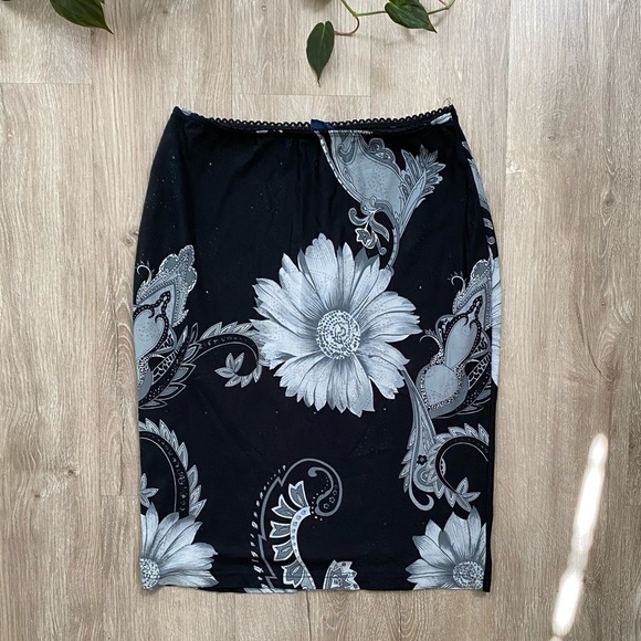 Vintage y2k Black Floral Sparky Print Mesh Knee Length Skirt Scalloped Hem - Picture 1 of 8